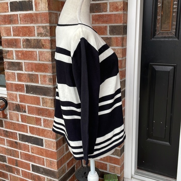 Nine‎ & Company lightweight Knit Top - Picture 2 of 8